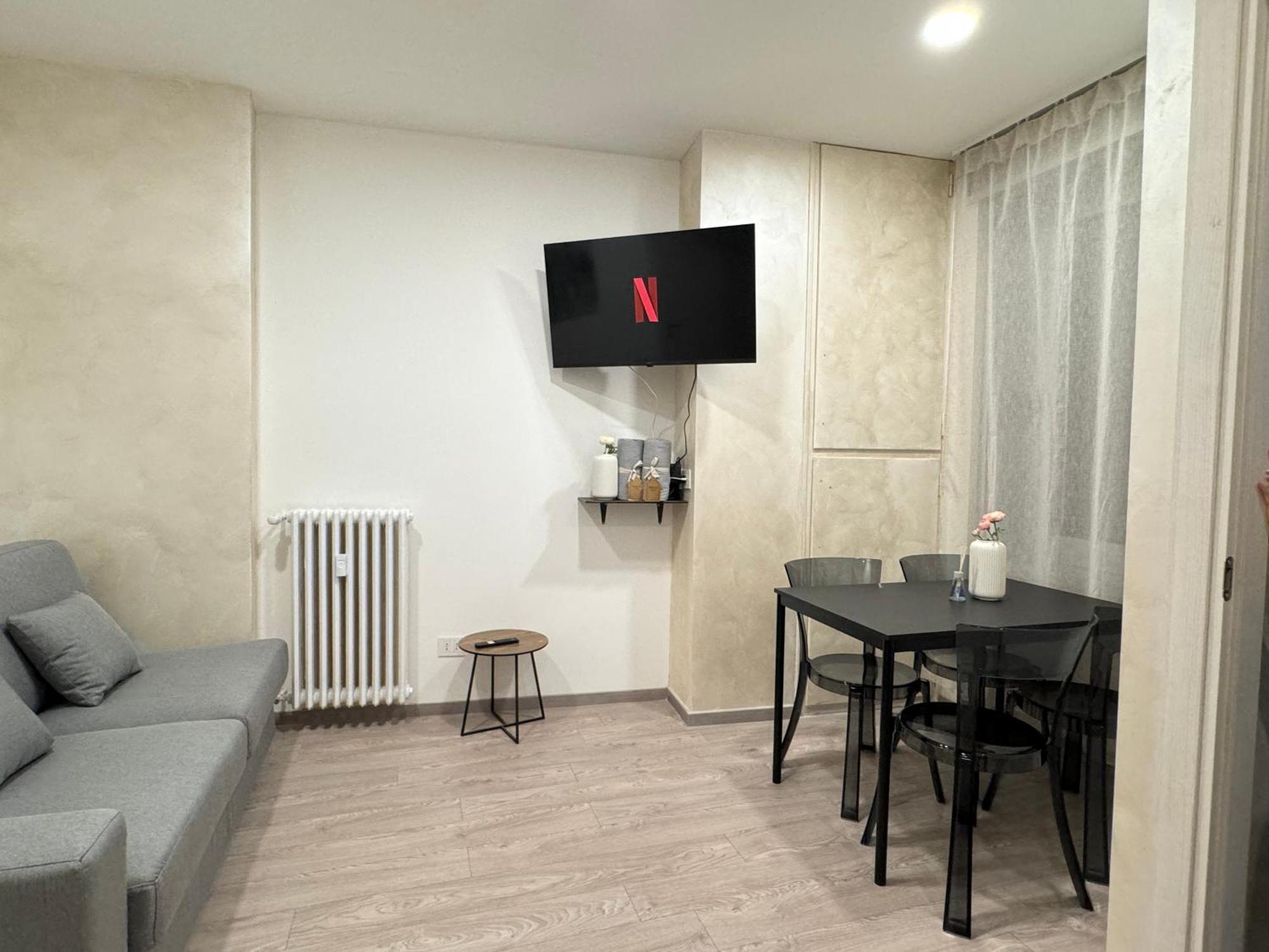 Teatro Romano Suites Триест Экстерьер фото